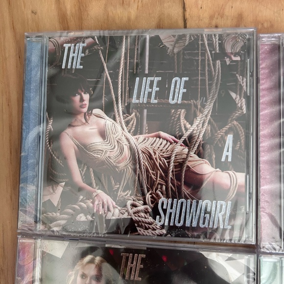 Taylor‎ Swift The Life Of A Show Girl  Cabaret Acoustic CD Full set of 4 In Hand - Picture 4 of 8
